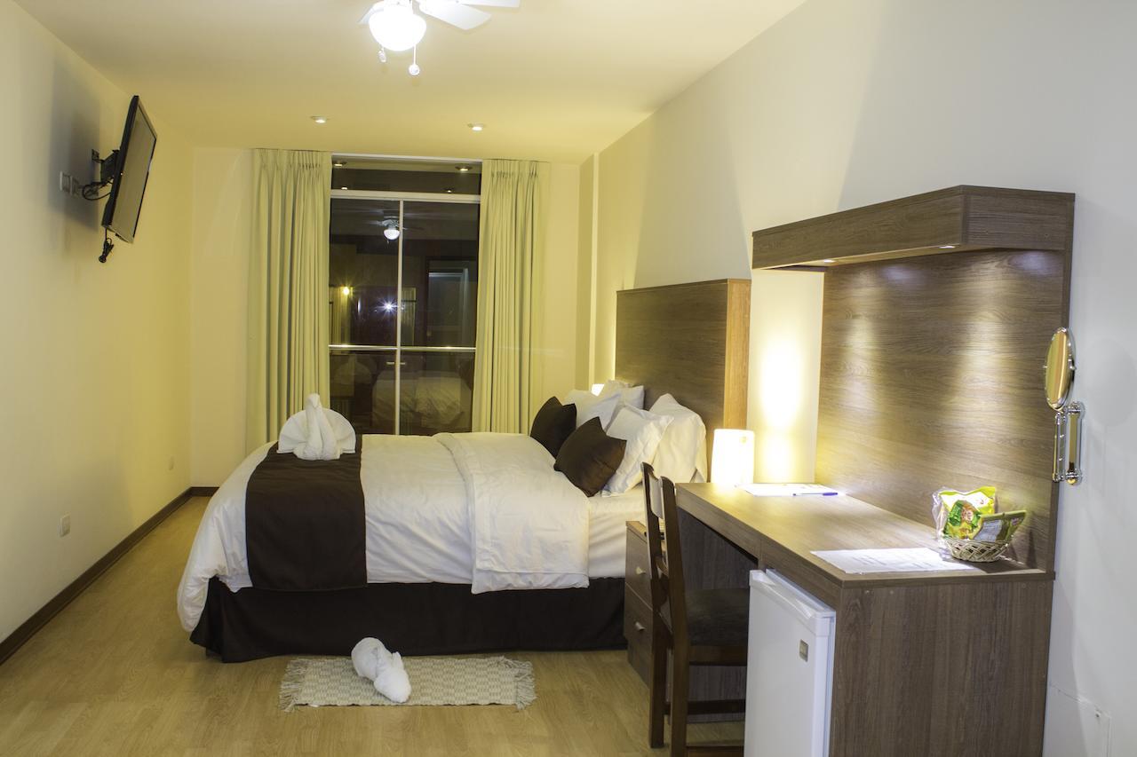 Hotel Brilia チンボテ エクステリア 写真