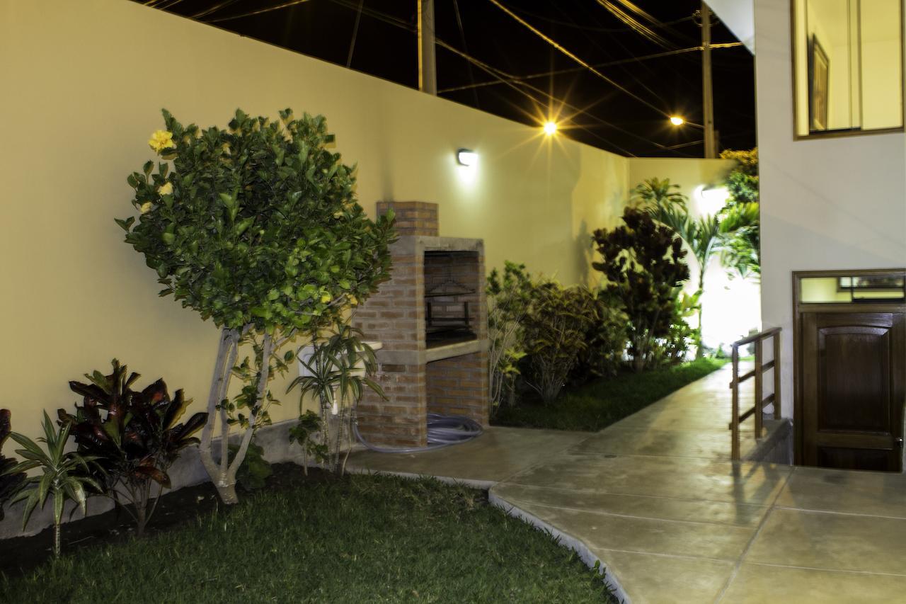 Hotel Brilia チンボテ エクステリア 写真